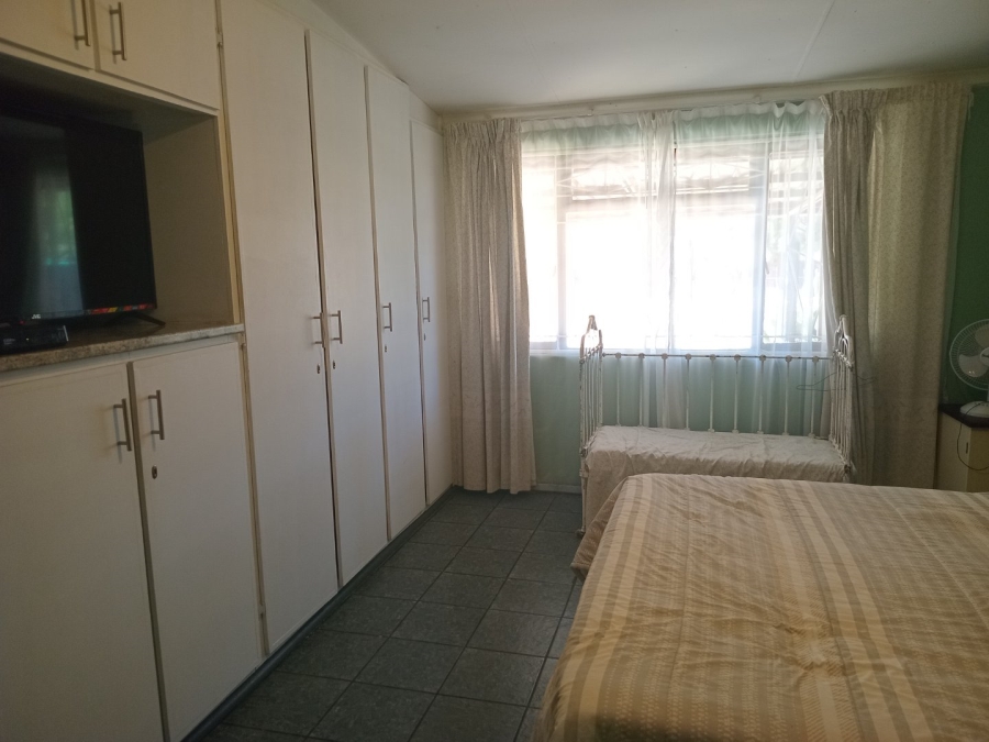 5 Bedroom Property for Sale in Bloemhof North West